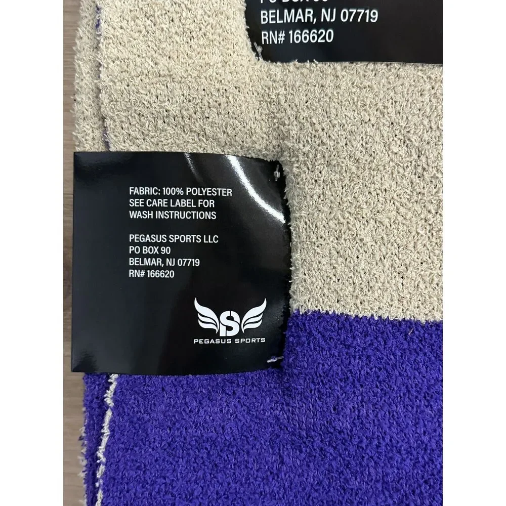Washington Huskies Super Soft Cozy Knit 60X 70 Inch Blanket‎ - Picture 6 of 7